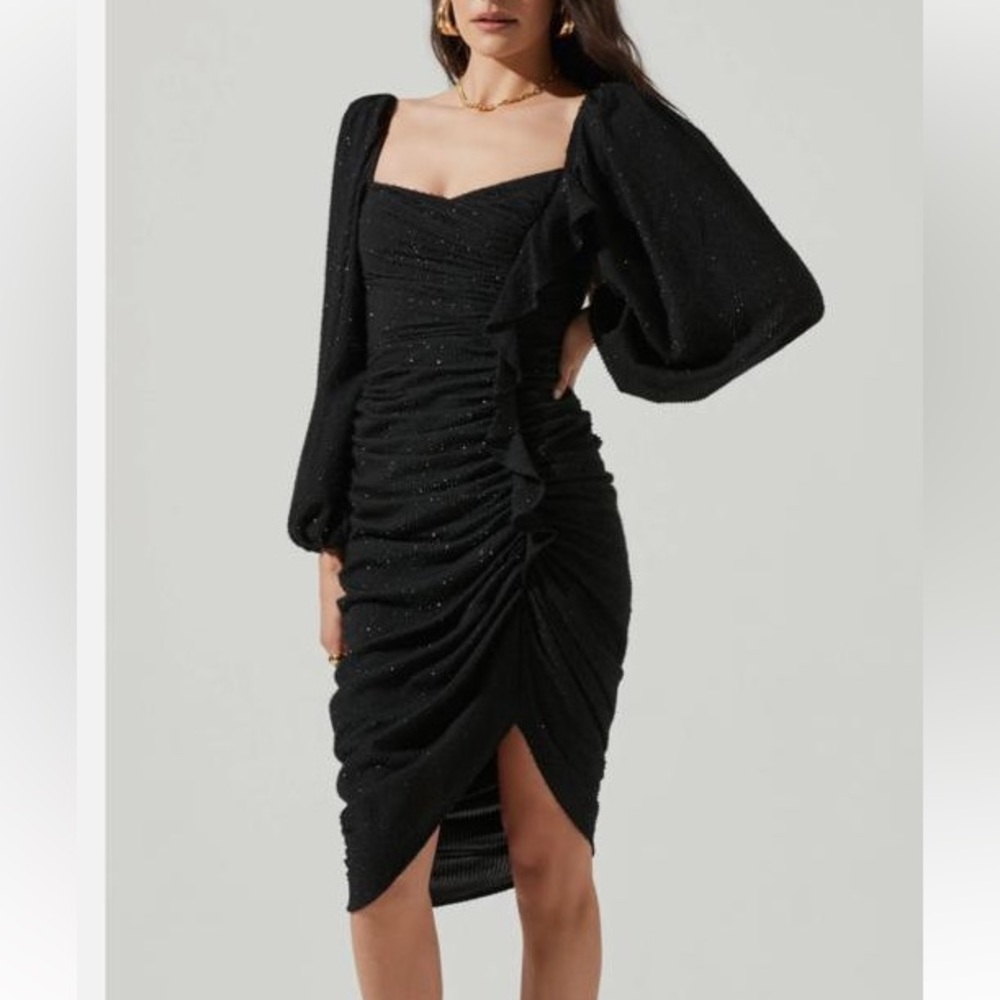 ASTR The Label Athens Ruched Puff Sleeve Shimmer Midi Dress